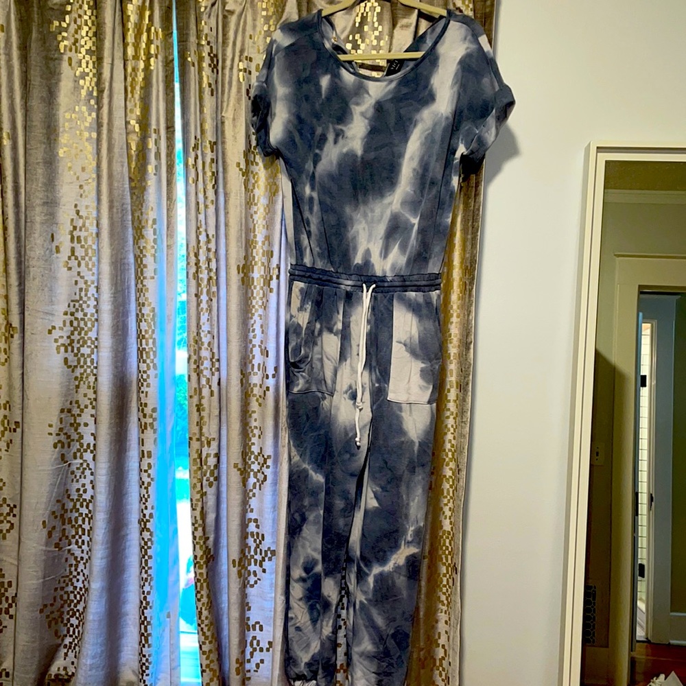 VICI: NEW white & blue tie dye cotton jumper